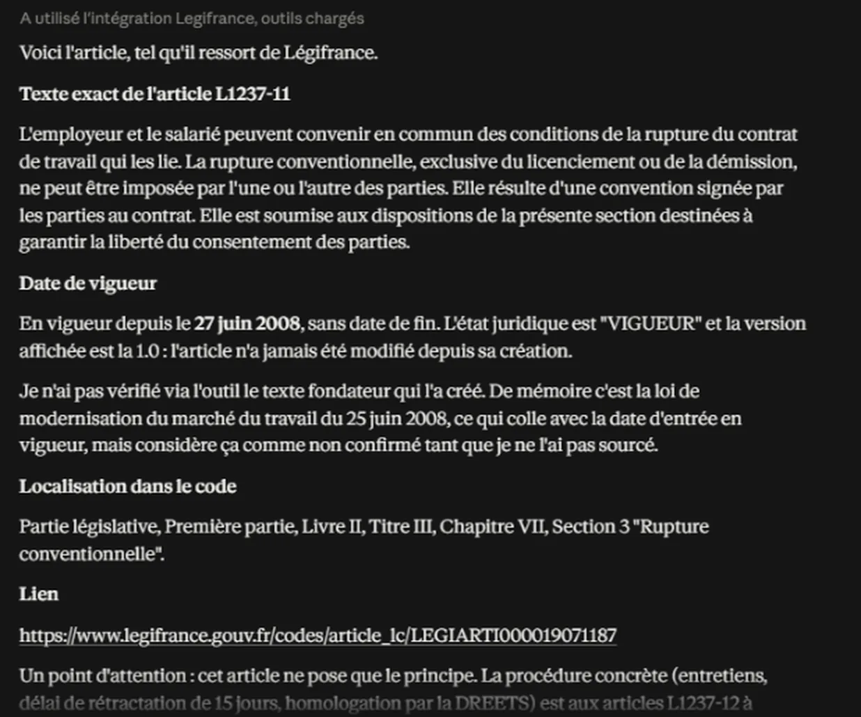 Réponse de Claude affichant la mention A utilisé l'intégration Legifrance, le texte exact d'un article de code, sa date d'entrée en vigueur et le lien Légifrance correspondant.